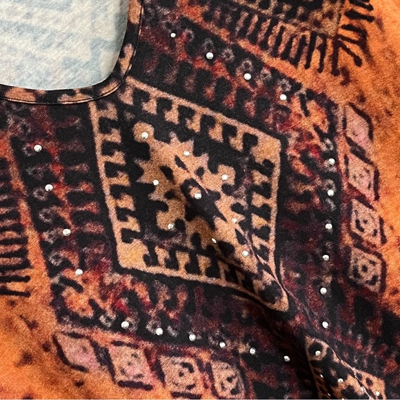 Burnt Pumpkin Boho Long Sleeve V-Neck Rhinestone Embellished Brand New Tunic NWT - Picture 2 of 16